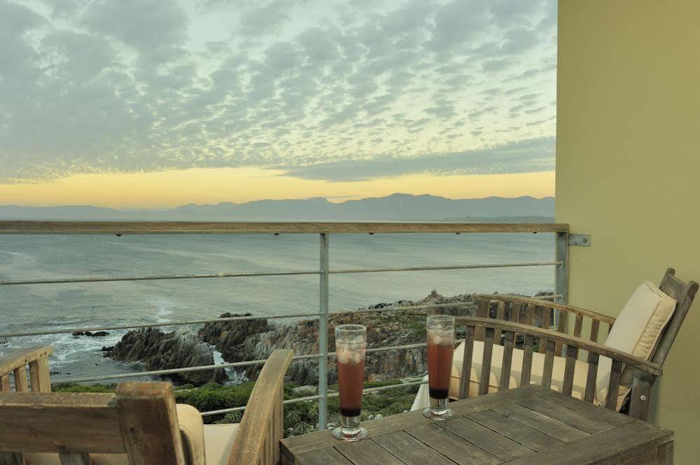 Whalesong Lodge Gansbaai Exterior photo