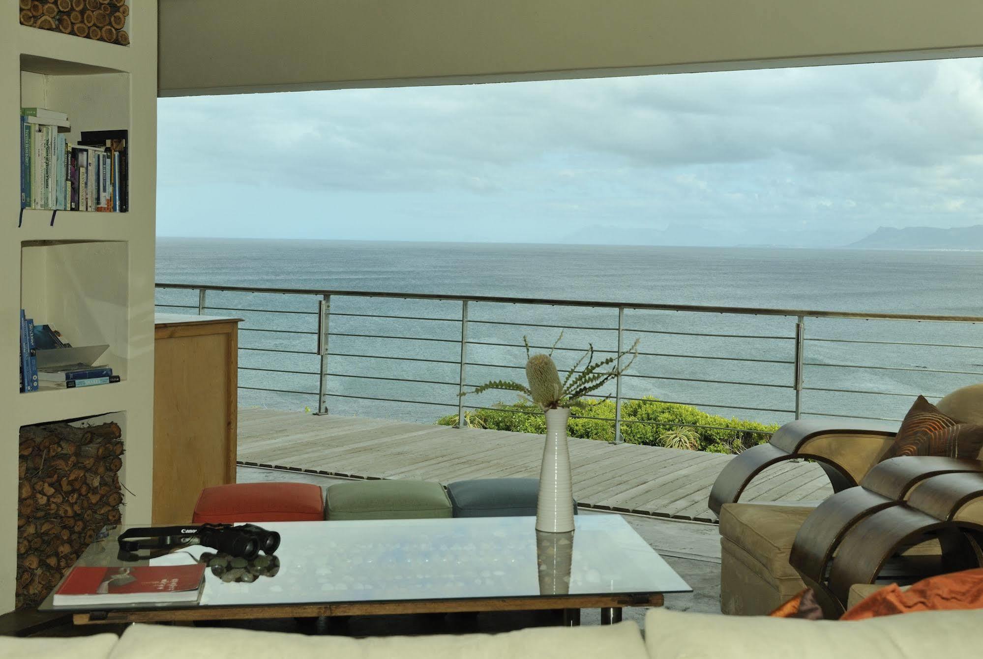 Whalesong Lodge Gansbaai Exterior photo
