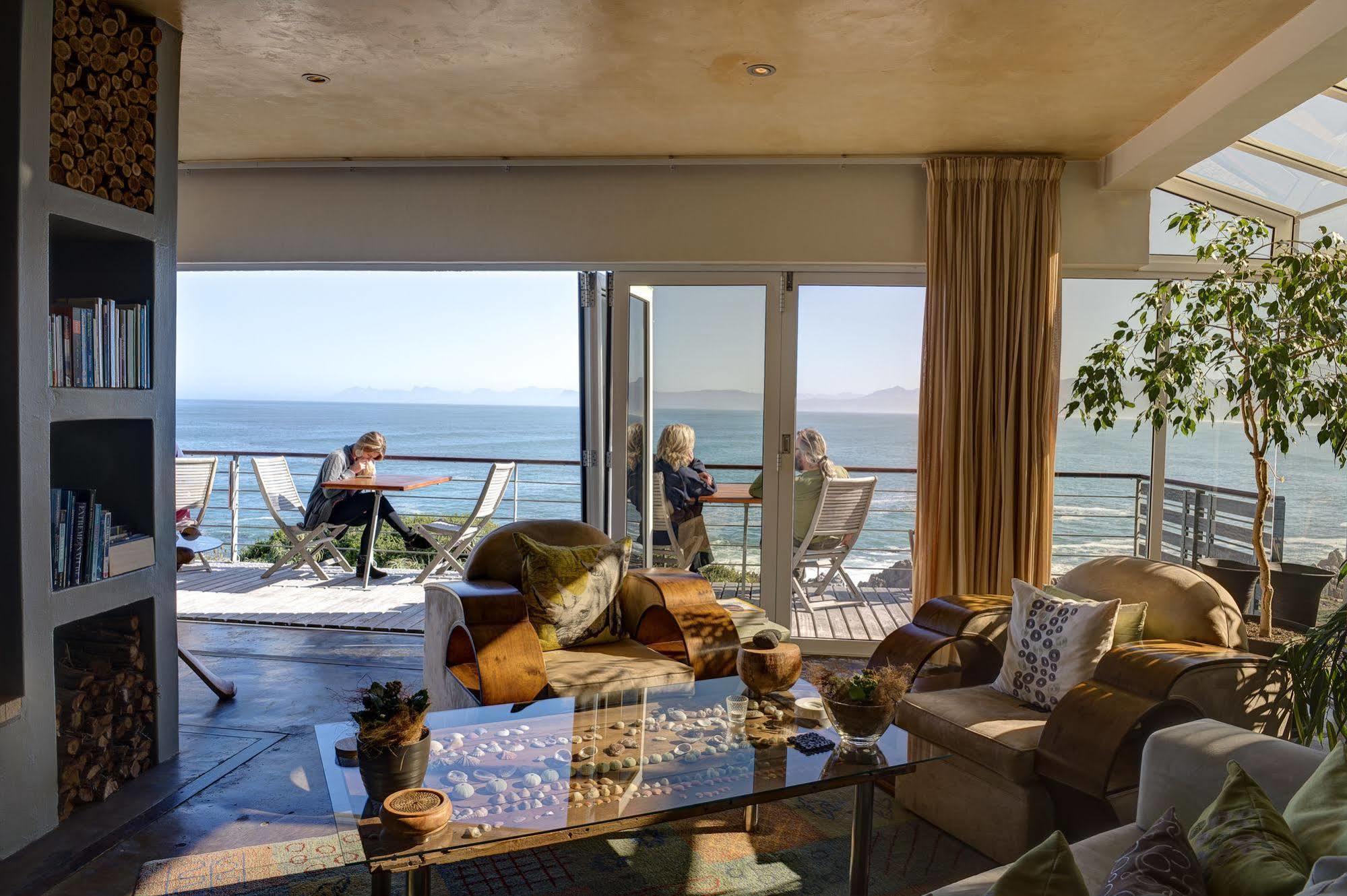 Whalesong Lodge Gansbaai Exterior photo